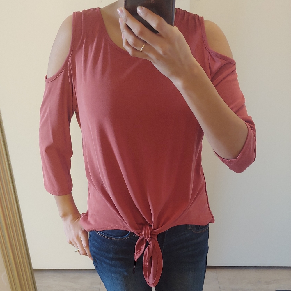 Bobeau Cold Shoulder Tie Front Top S